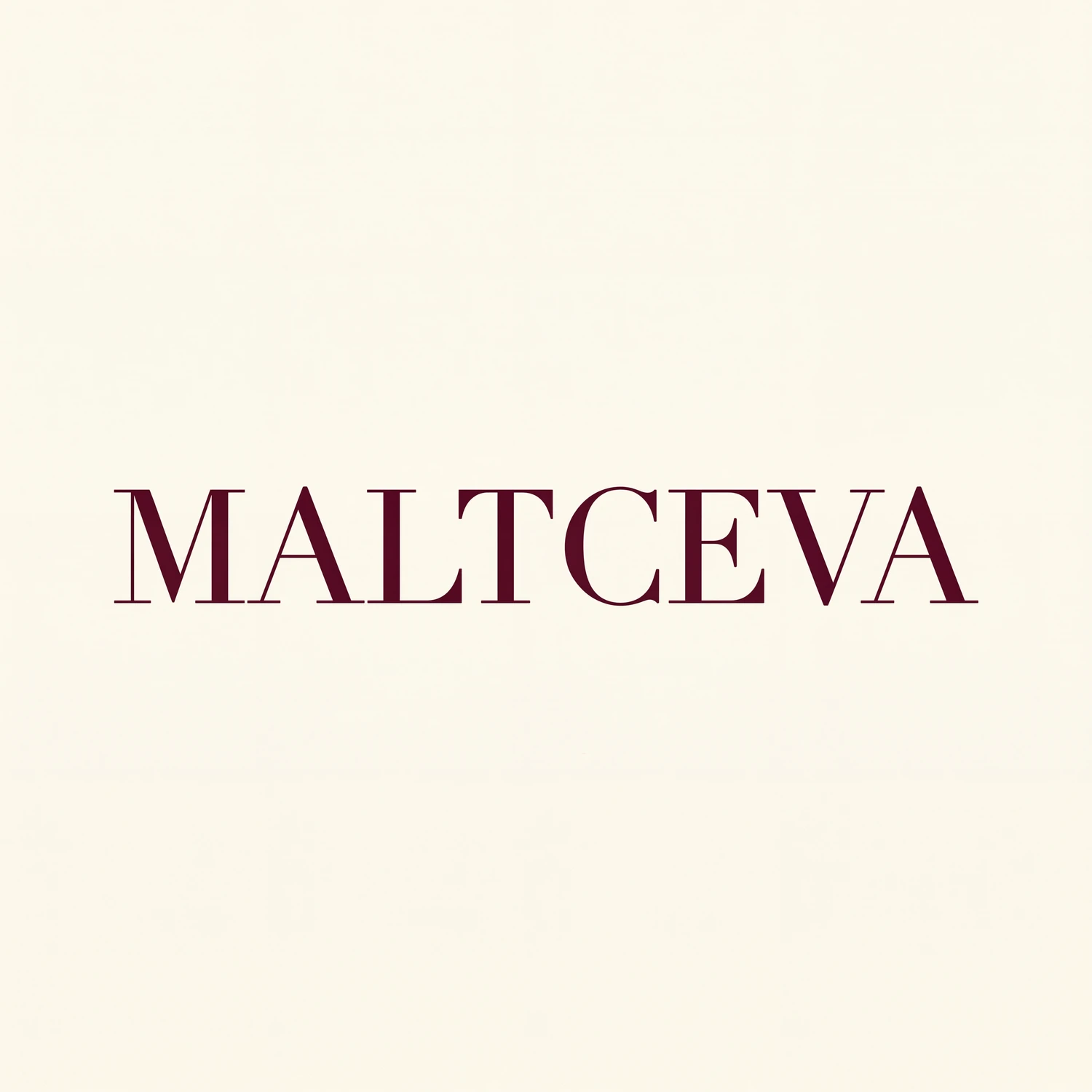 Основной логотип MALTCEVA — кремовый дидонный вордмарк на бордовом фоне